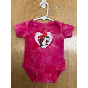 Buc-ee's Baby Valentine's one piece 6months